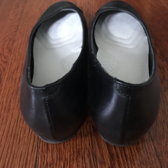 Flat leather shoes - Picture 3 of 5
